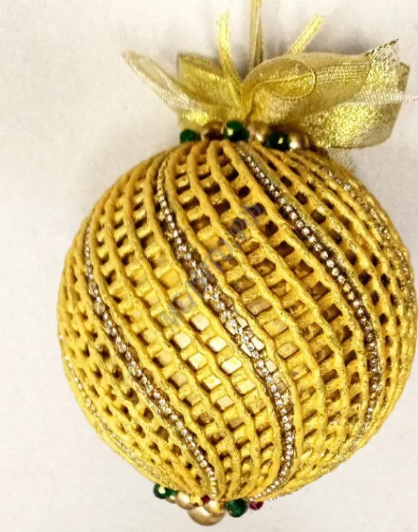 Золотой шар д. 14 см